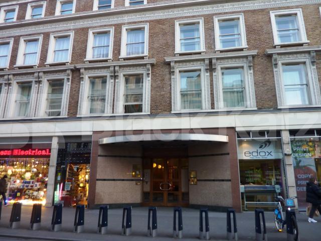 			SWIMMING POOL AND GYM!, 2 Bedroom, 1 bath, 1 reception Flat			 Westbourne Grove, BAYSWATER / WESTBOURNE GROVE